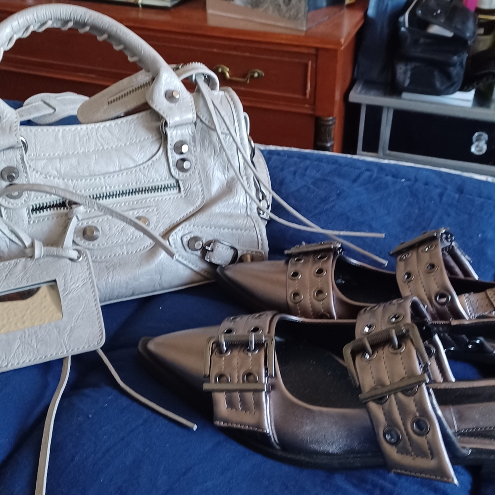 Sandals and Handbag - Picture 2 of 4